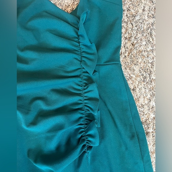 Short Green Ruffle Formal Dress - Picture 2 of 3